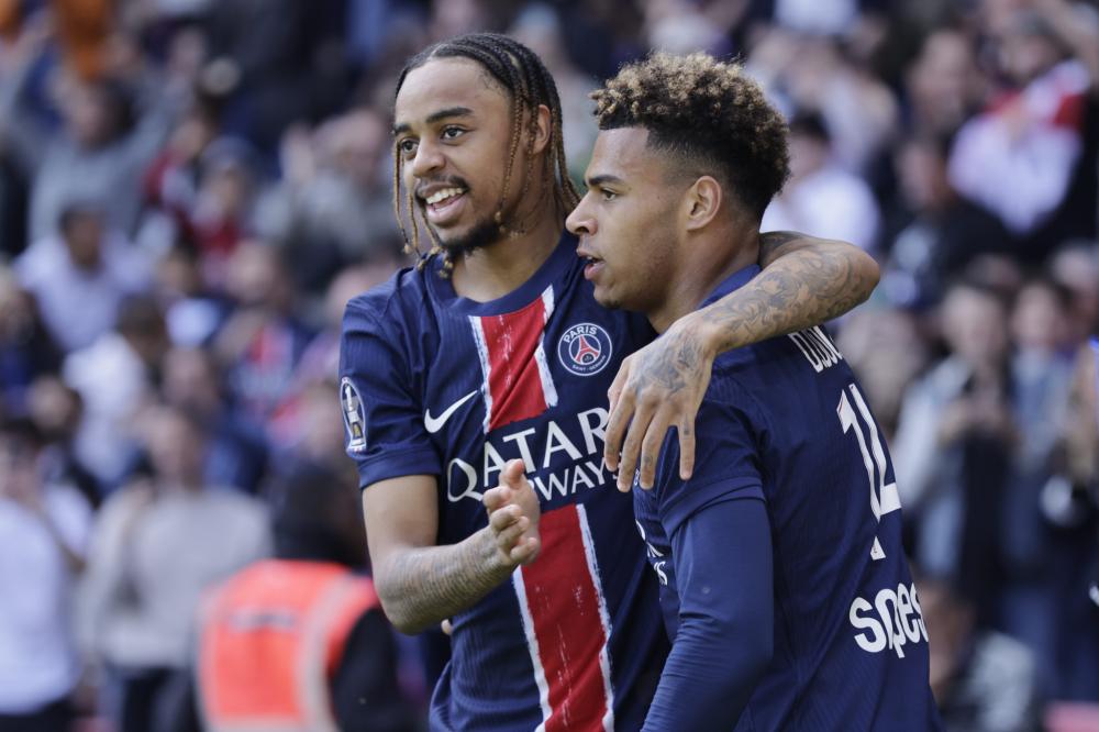 纵观整个赛 纵观整个赛